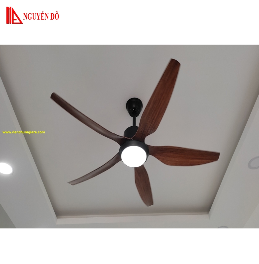 Quạt trần cánh nhựa có đèn QViFa - 63/177 công suất 40W, động cơ DC tiết kiệm điện, đèn led 3 chế độ ánh sáng, điều khiển từ xa bằng Remote